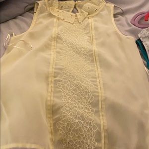 Pale yellow Peter Pan collar